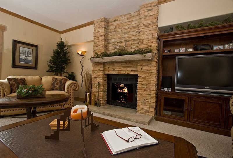 LivingRoomFireplace2